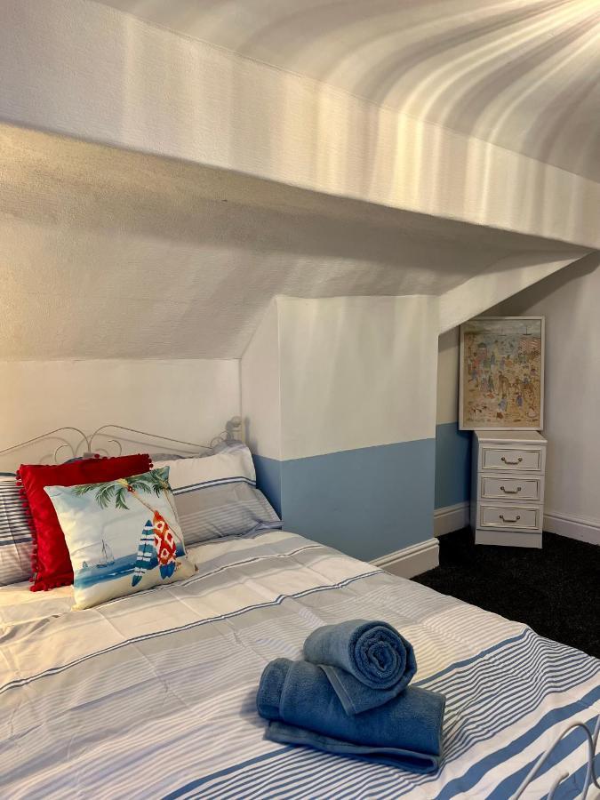 Quirky Attic Blackpool Extérieur photo